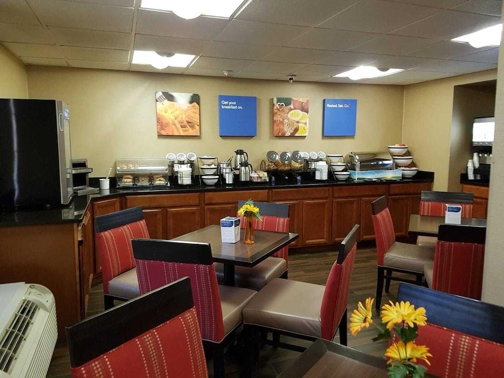Comfort Inn Wethersfield - Hartford Екстериор снимка