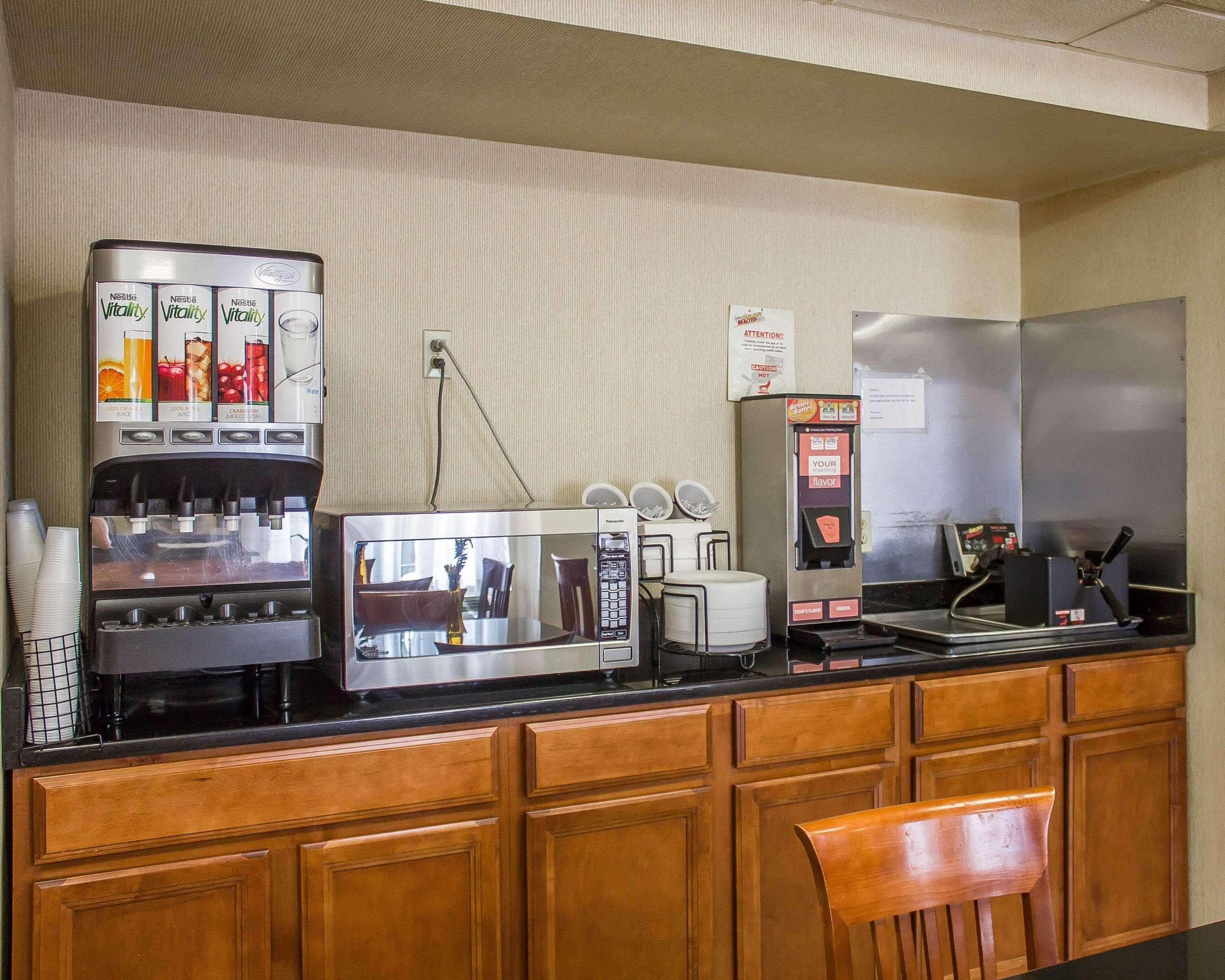 Comfort Inn Wethersfield - Hartford Екстериор снимка