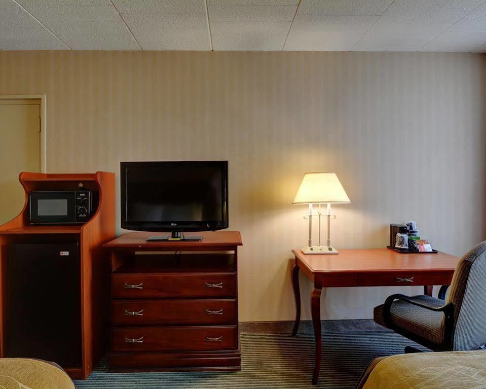 Comfort Inn Wethersfield - Hartford Екстериор снимка